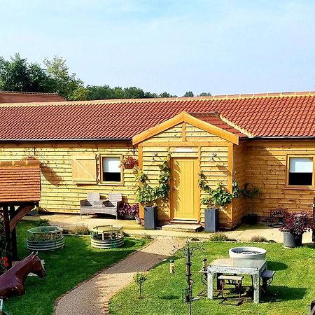 Mac Shack Cottage Ashen 外观 照片